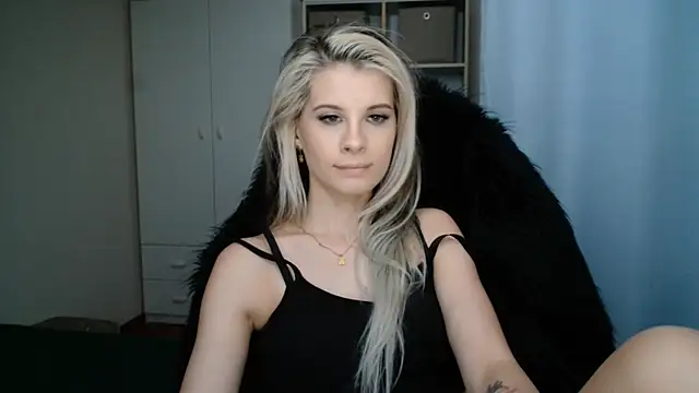 KristineGlow live