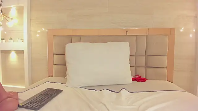 chloe_murray live