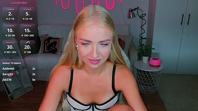 TessaGrays live