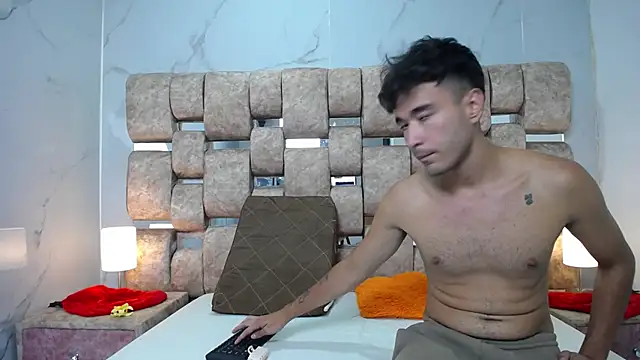 KathyAiden live