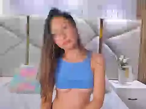 Ashley_velvet_ live