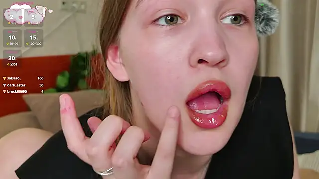 PlayfulMelly live