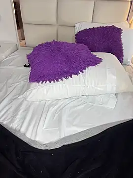 ValericaSteele_ live