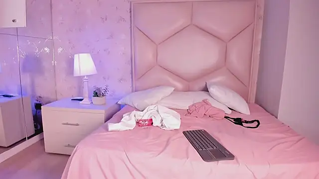 Nasly_Moore live