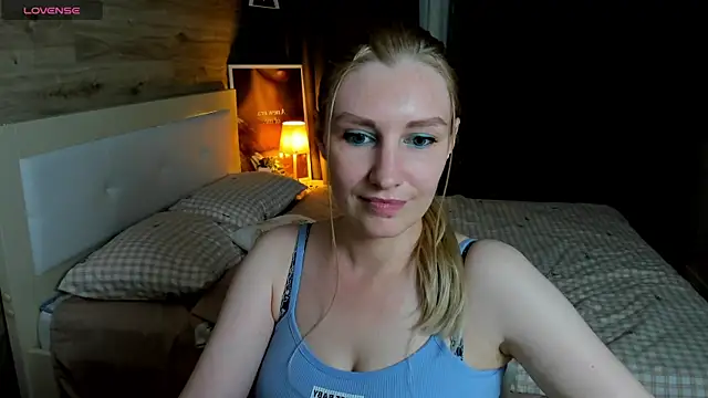 ReginaAmour live