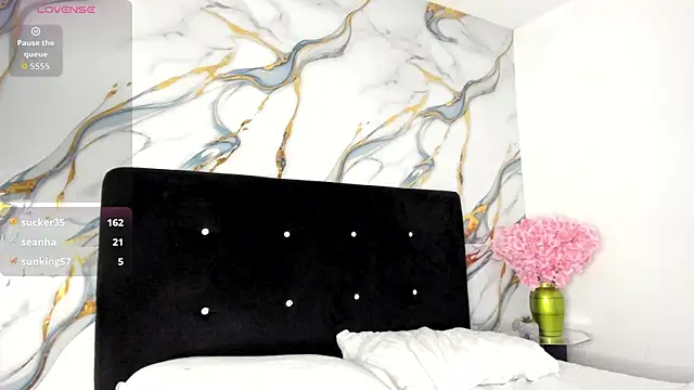 RoxanaBorns_ live