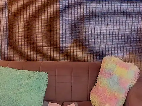 ariana_cross live