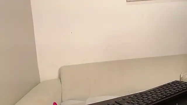 queen_adhara live