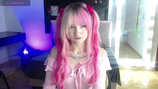 _Charlotte_Collins_ live
