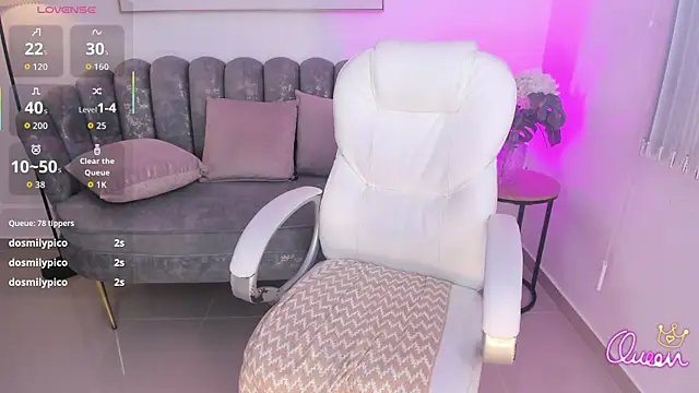 Aida_adams live