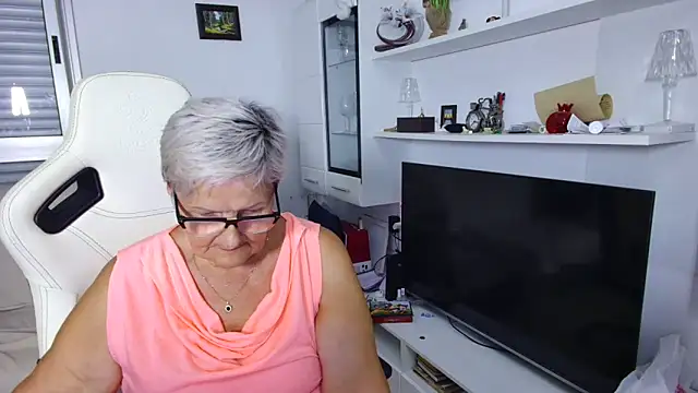 Selenna57 live