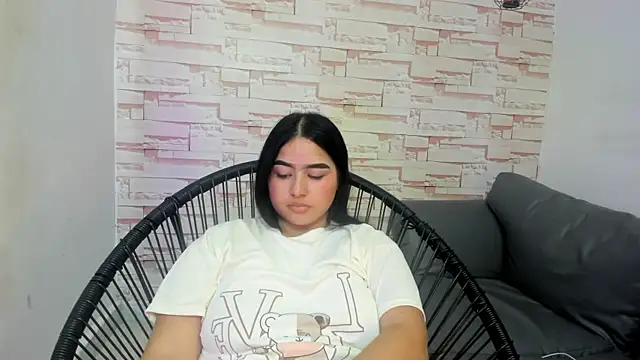 megan_jenner18_ live