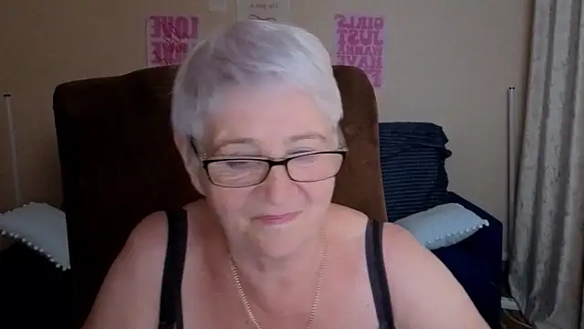 Sandra_Snowflake live