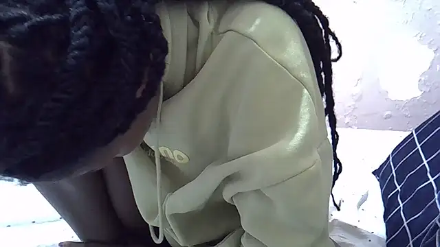 Just_Karu live