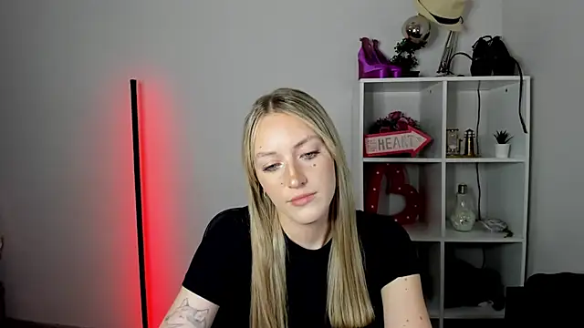 EvelynBlond live