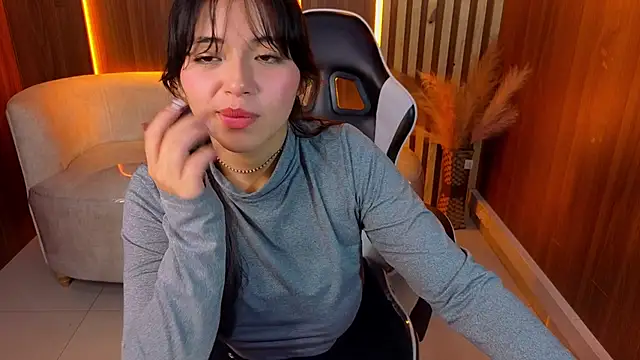 Hani_amber_tx live