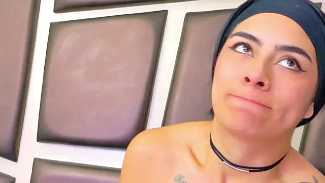 NicoleEsposito live