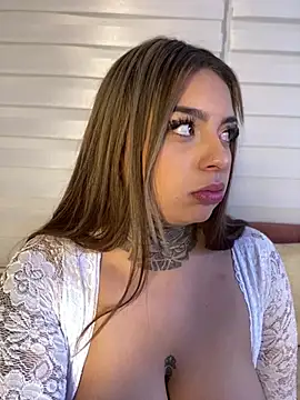 Im_Emily_ live
