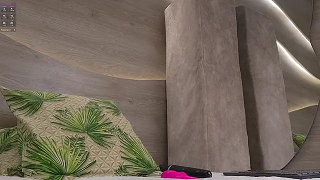 Mia_Rosalie live