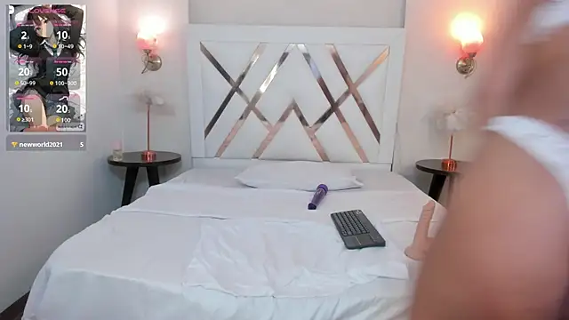 Sky_Collins_ live
