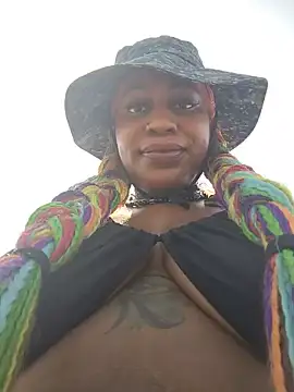 AmazonianMistress live