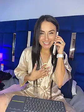 velvetlunaa_ live