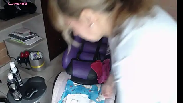 cristin_doll_ live