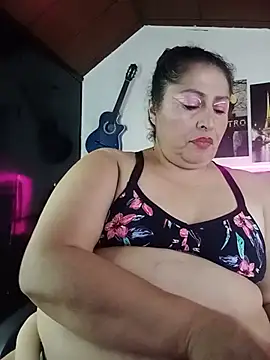 Keyla01_ live