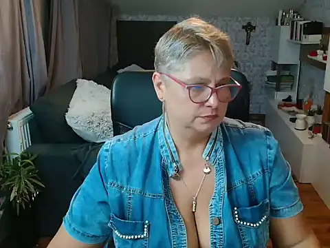 NewHellen4you live