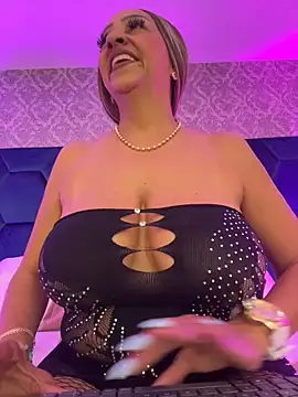Angelina_Roa live