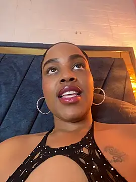 Ayla_Noir live