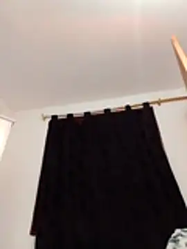 EmiNavarro live