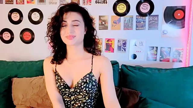 Maya_Rogerss live