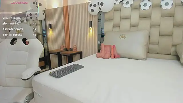 madelein_fosterr live