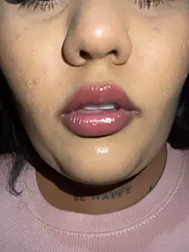 Valentina_Tilly live