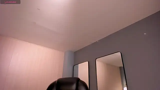 GiannaWatson live