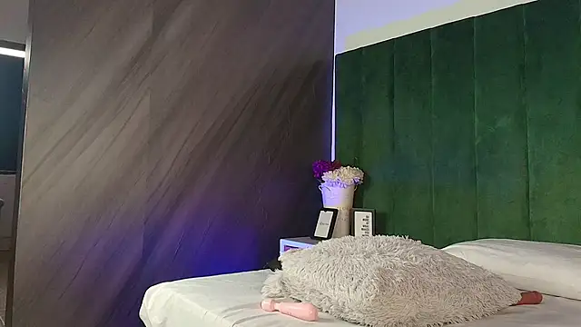 Alana_Petite_ live