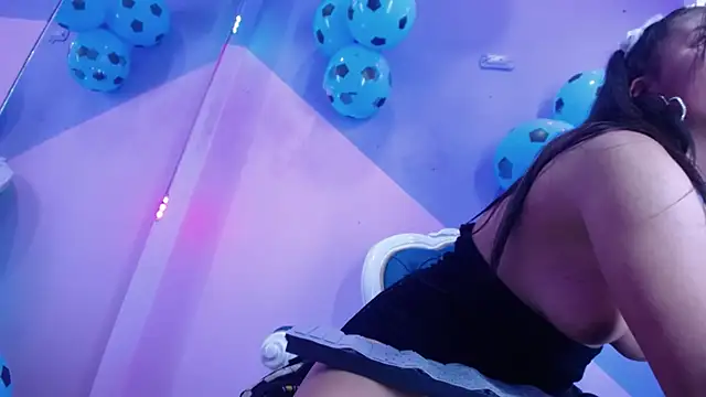 Chantal_Evans7_ profile