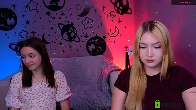 playful_sophie live
