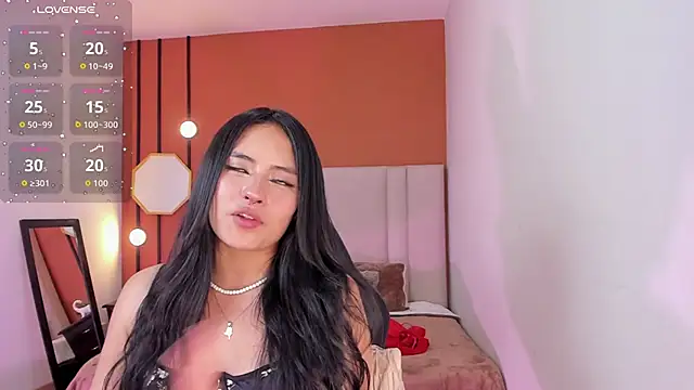 Chloe_fischer_ live