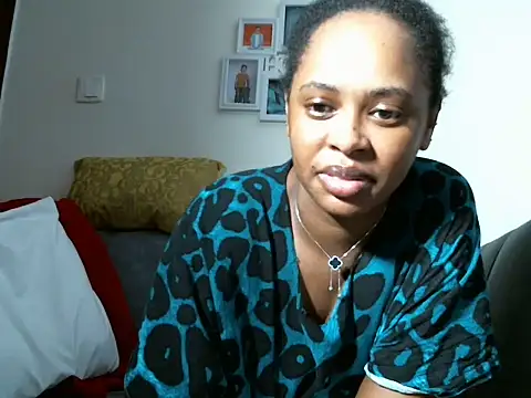 pretty_zii live