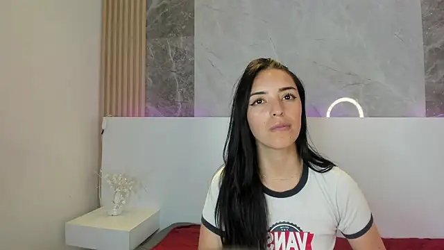 Violeta_Harlow live