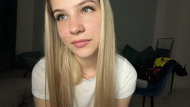 BlondeDoes live
