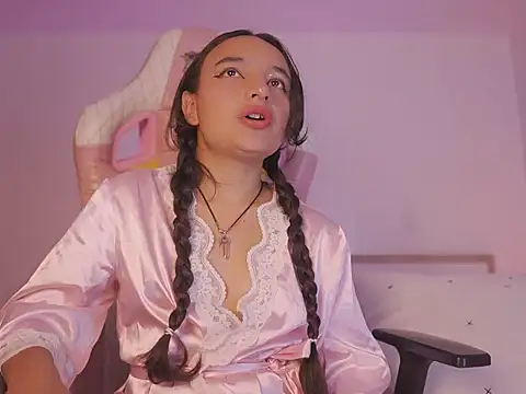 _emily_jonexs live