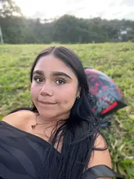Saralove_1 live