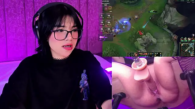AriAddams live