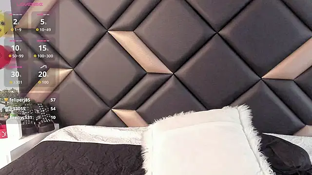 AdrianaHarlow live