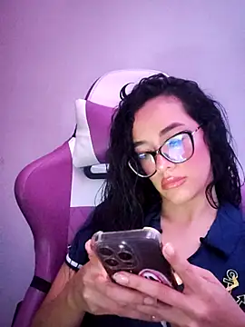 _Nisha_MD live