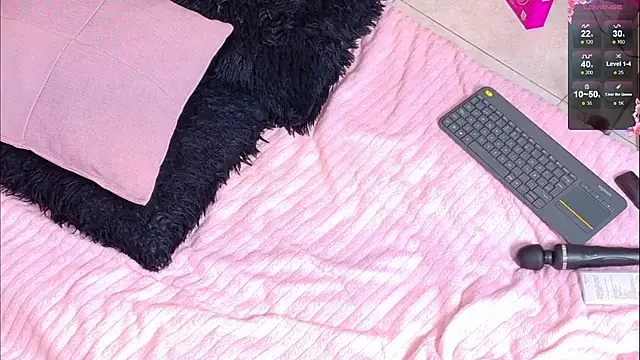 Victoria_Rous live