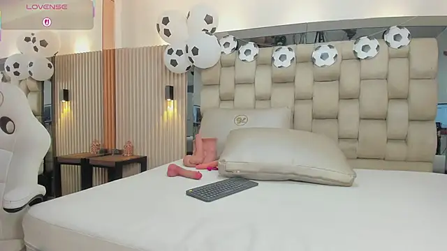 madelein_fosterr live